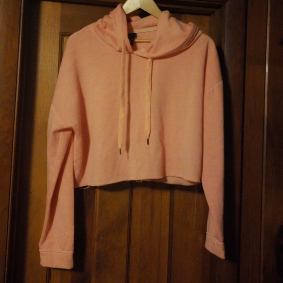 Rue21 Jackets & Blazers - Rue 21 crop swearshirt